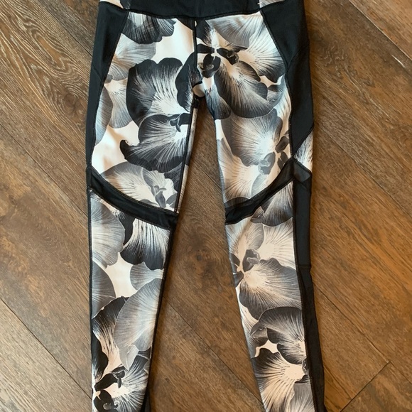CALIA by Carrie Underwood Leggings Floral - Picture 3 of 9